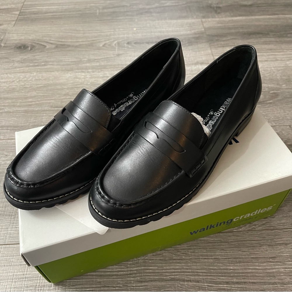 NIB Walking Cradles Winnie 2 Black Nappa Leather Loafer Comfort Size 7 W